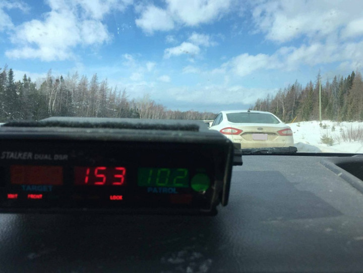La Section de la sécurité routière – Ouest de la GRC a saisi le véhicule d'un conducteur, car il avait roulé à 153 km/h sur la Transcanadienne, près de Birchy Lake.
