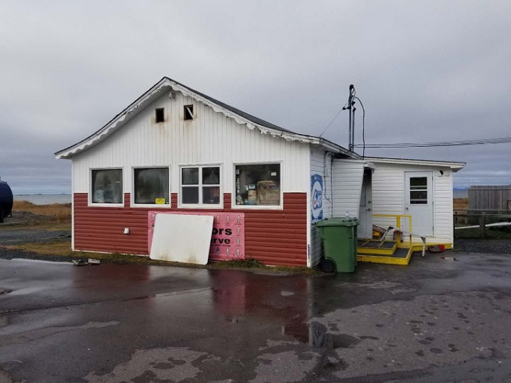 Une femme de Garnish fait face à des accusations en lien avec un incendie survenu le 20 novembre 2019 au restaurant Senior's Seaside Takeout and Gas Bar.
