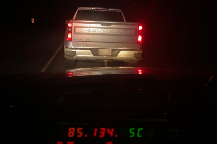 A Chevrolet truck was captured on radar traveling 134 km/h on March 11, 2022.