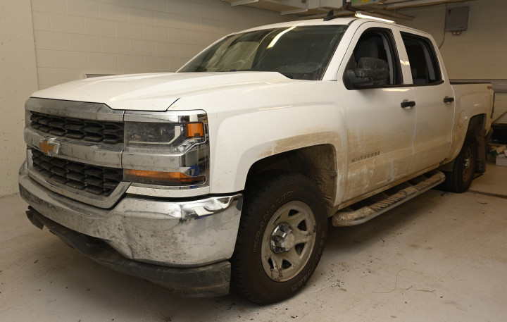 white, 2017 Chevrolet 1500 truck with Saskatchewan license plate 964 HHA